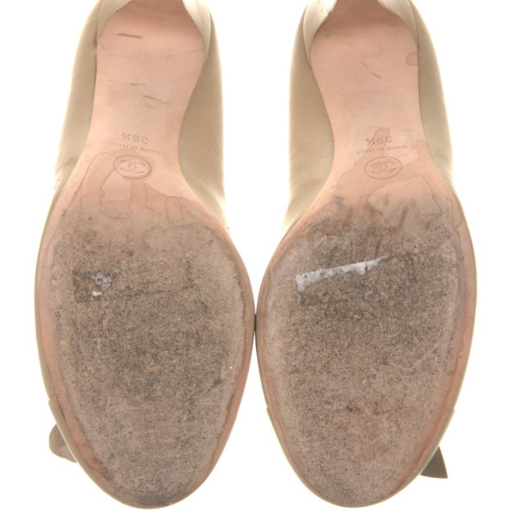 Chanel Interlocking CC Logo Pumps Women's Size: 9.5 | IT 39.5 - Picture 5 of 8